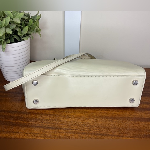 Louis Vuitton Brea MM Epi Ivory Satchel - Picture 12 of 14